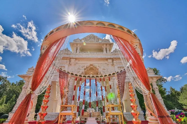 Crystal mandap by Poonam Creations